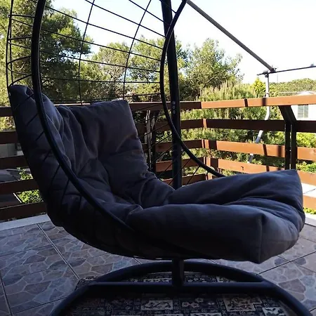 Apartment Pine Tree App 150m By Beach!