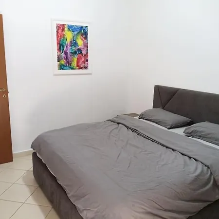 Pine Tree App 150m By Beach! Apartment Golem (Tirana)