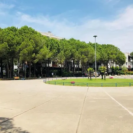 Apartment Pine Tree App 150m By Beach!